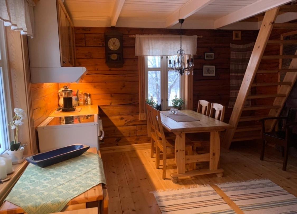 Villa 100 Years Old Norwegian Log House In Tromsø Exterior foto